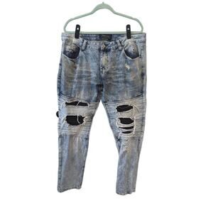 Traffic Mens 38 X 32 Light Wash Distressed Jeans with Patchwork